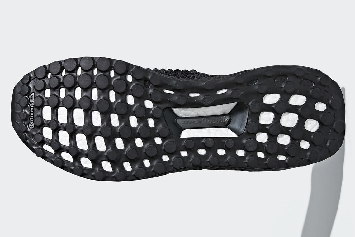 adidas UltraBOOST Laceless 全新「Triple Black」配色
