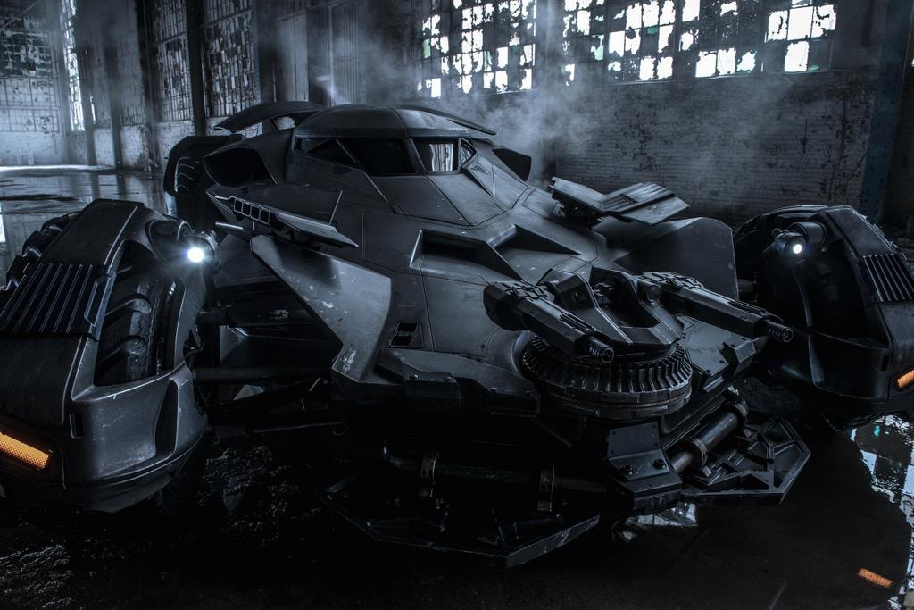 《Dark Knight》及《Justice League》真實蝙蝠車天價發售中