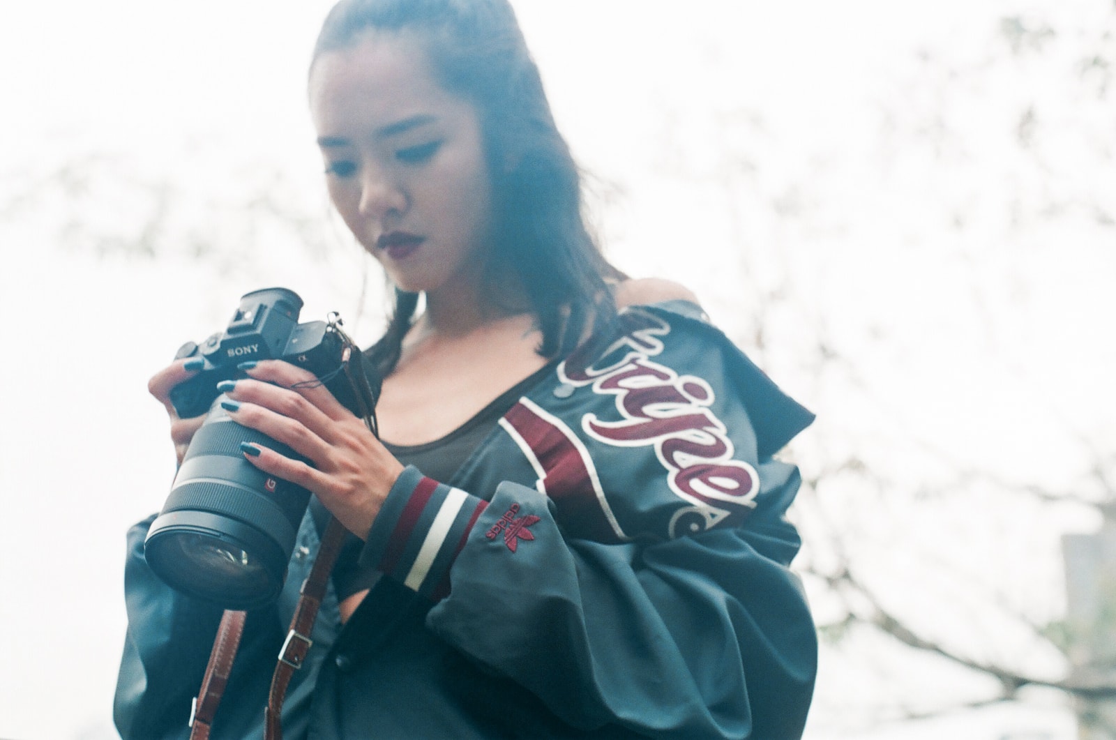 專訪《空手道》劇照師小雲：分享人像攝影以及街拍之創作