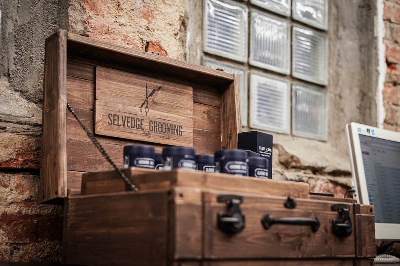 走進護理品牌 Selvedge Grooming 首間男士理髮店