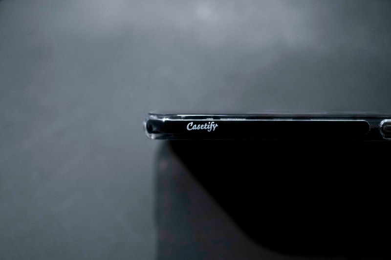 為吾披荊棘－JUICE x Casetify 推出別注「Alienegra」iPhone 保護殻