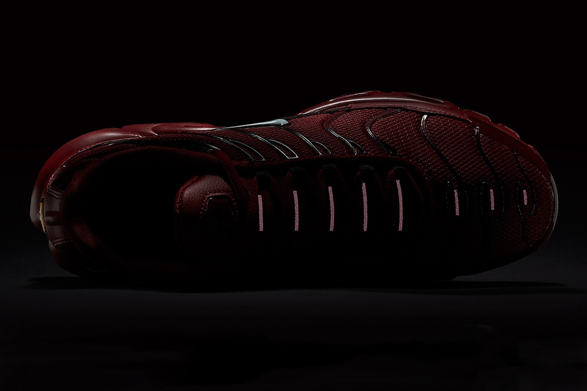 Nike Air Max Plus 全新配色設計「Team Red」