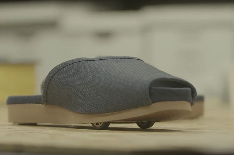 無人駕駛拖鞋－Nissan 自動泊「拖」旅店