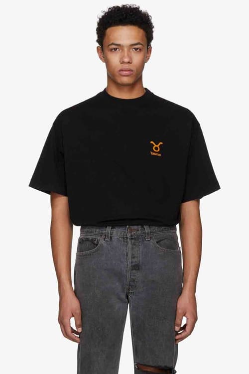 Vetements 索價 $350 美元的星座印花 T-Shirt