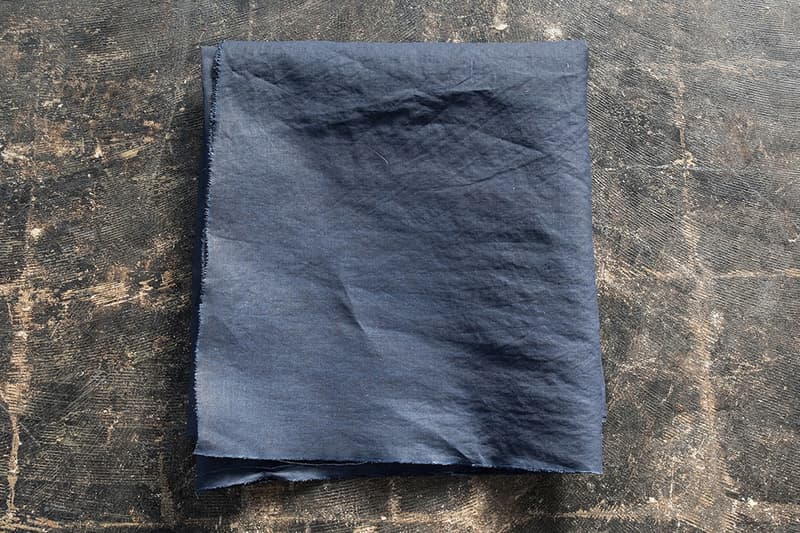 visvim 展現「 Albumen Coated Hemp Cloth」製衣工藝