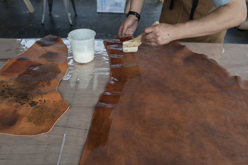 visvim 展現「Natural Paint Leather」製衣工藝