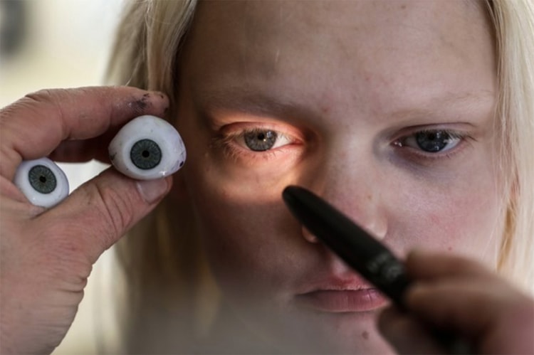 GUCCI 是如何製作「手術室」裡的特殊道具?