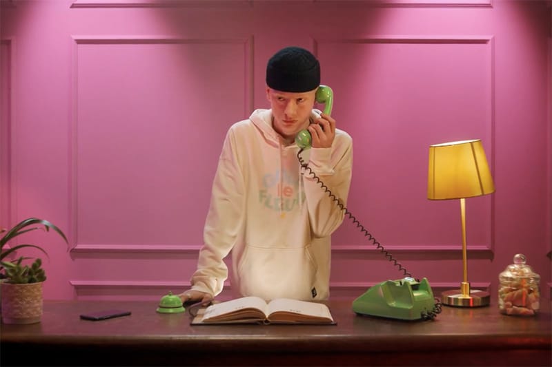 同住一房？Leo Mandella 與吳赫相約倫敦 Converse One Star Hotel