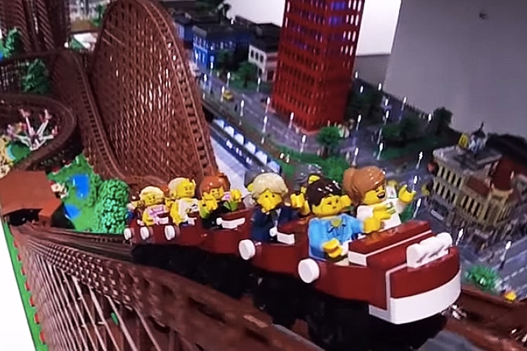 粉絲以 90,000 塊積木自組超巨型過山車 LEGO 情景