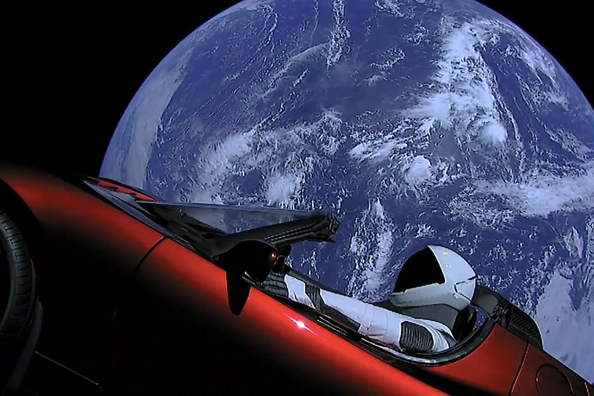 NASA 正式列 Tesla 總裁 Elon Musk 射上宇宙的 Roadster 為「太空物件」