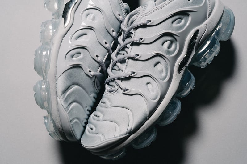 cool gray vapormax plus