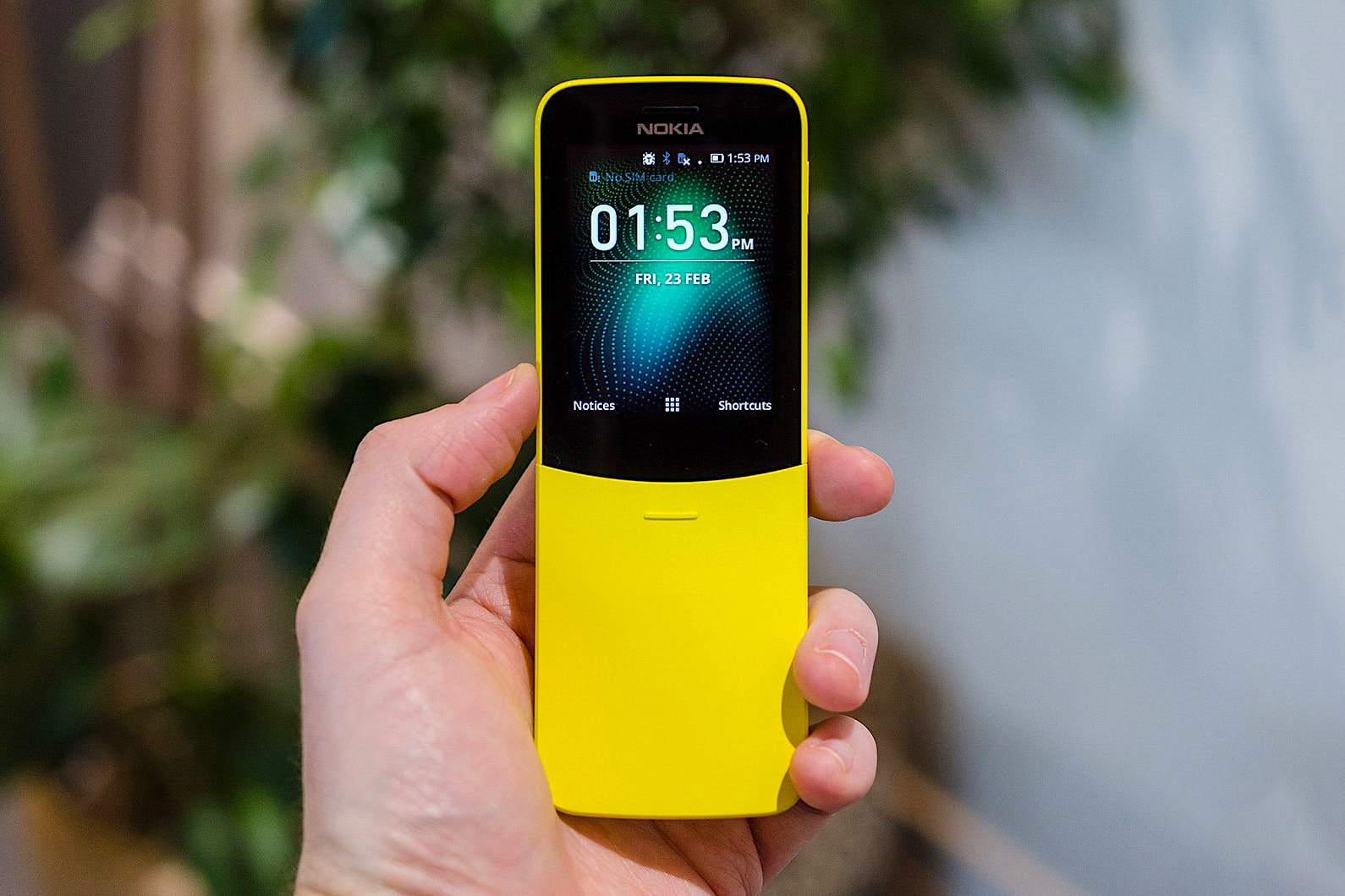 Nokia 重新復刻《The Matrix》中的經典下滑蓋手機 8110