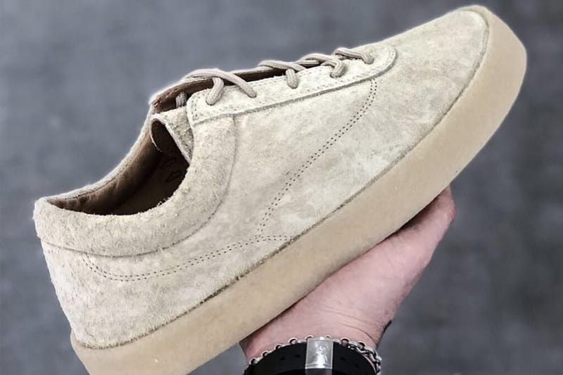 YEEZY 最新成員 Chalk Thick Snaggy Suede Crepe Sneaker 近覽圖輯