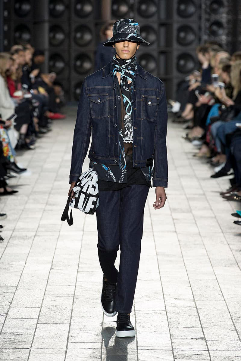 Versus Versace 2018 春夏系列,展現叛逆魅力的紐約街頭
