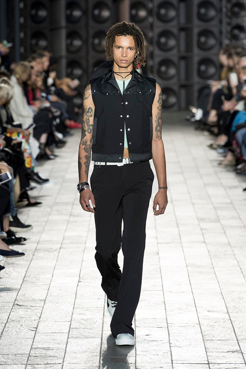 Versus Versace 2018 春夏系列,展現叛逆魅力的紐約街頭