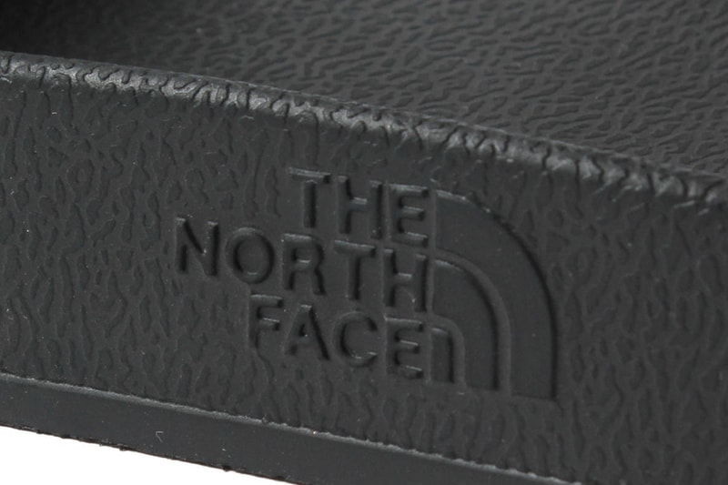The North Face x BEAMS 不對稱之拖鞋