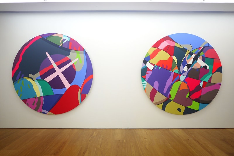 走進 KAWS 香港貝浩登畫廊個人展覽