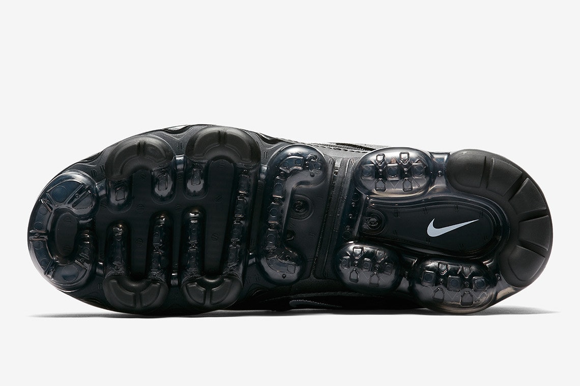 Nike Air VaporMax 97 全新配色設計「Black Reflect」