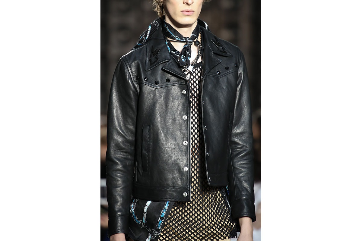 Versus Versace 2018 春夏系列,展現叛逆魅力的紐約街頭