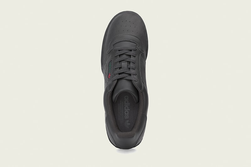 YEEZY Powerphase 全新「Core Black」配色港台消息公布