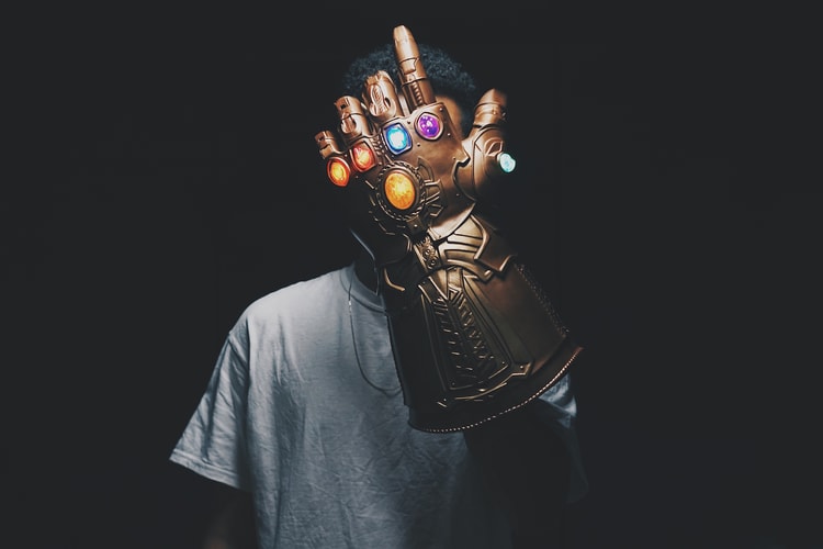 率先實測《Avengers: Infinity War》終極武器 Infinity Gauntle 無限手套(連寶石)