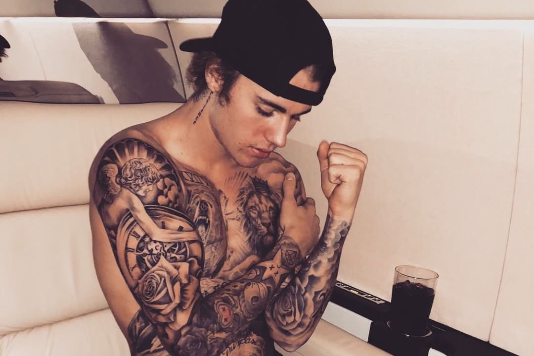 Justin Bieber 於 Instagram 發佈全新大面積刺青特寫
