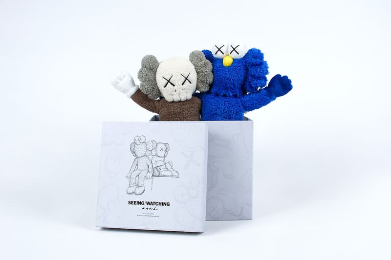 KAWS 全新雕塑「KAWS:SEEING/WATCHING」將推出紀念單品系列