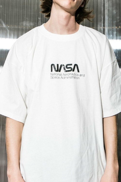 NASA 攜手 monkey time 推出聯乘 T-Shirt