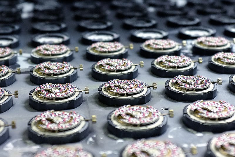 見證手錶革命時代－走進 Swatch 瑞士 Sistem51 製錶工廠！