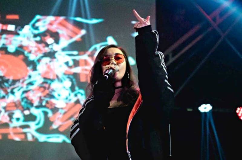 Julia Wu 新單曲奪得 KKBOX 排行榜冠軍
