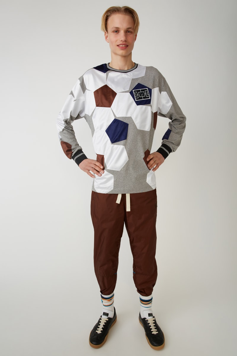 Acne Studios 推出全新「Fotbollsklubb」別注系列