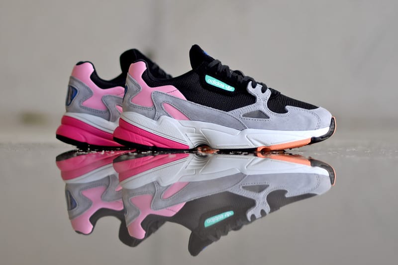 adidas Originals 發布全新鞋款 Falcon W