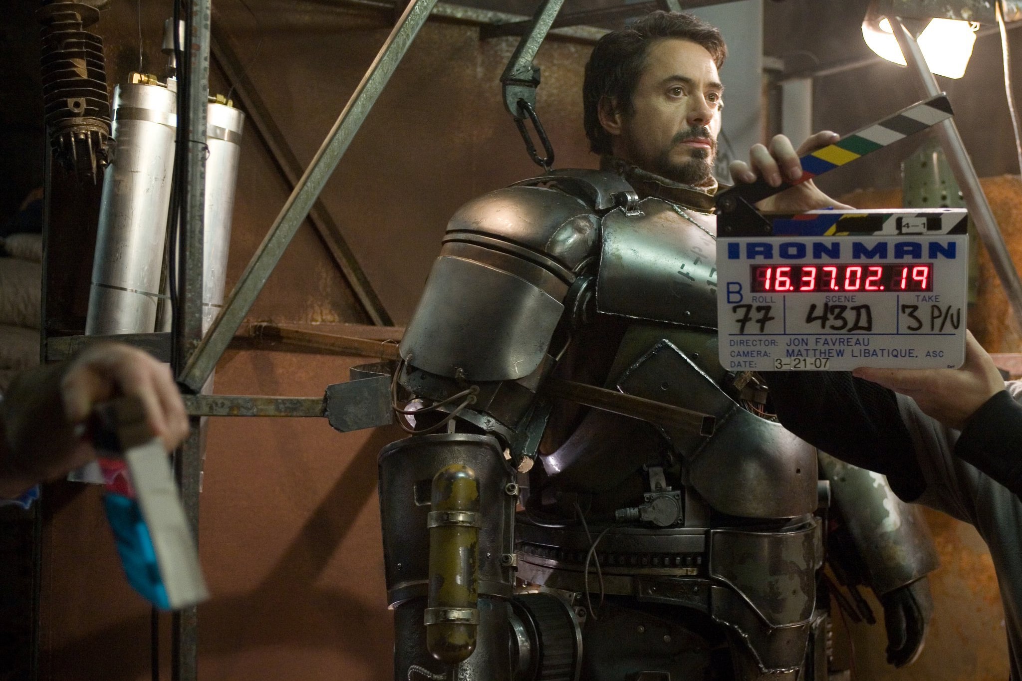 Marvel Studios 釋出《Iron Man》從未曝光之電影拍攝幕後照