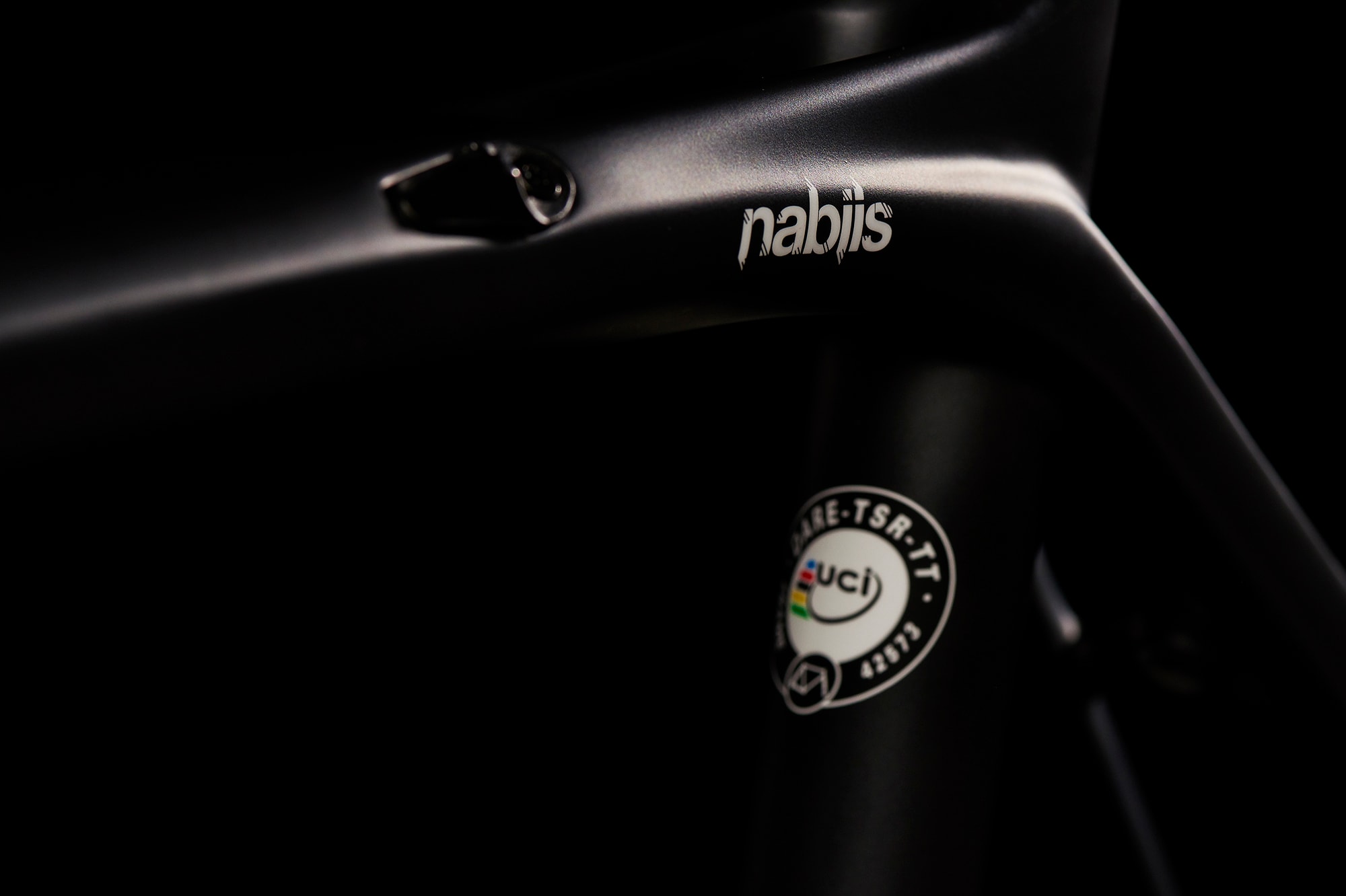 nabiis 攜手 DARE 推出「MR1s Team nabiis Edition Frameset」碳纖維公路車架