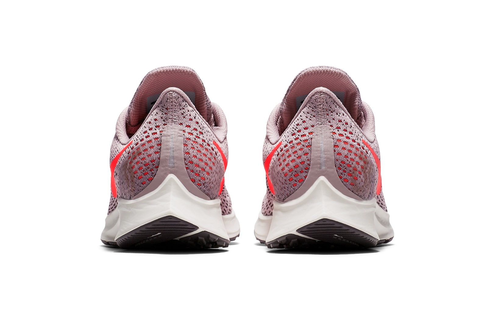 35 週年經典進化 – Nike 最新 Air Zoom Pegasus 35 跑鞋現身