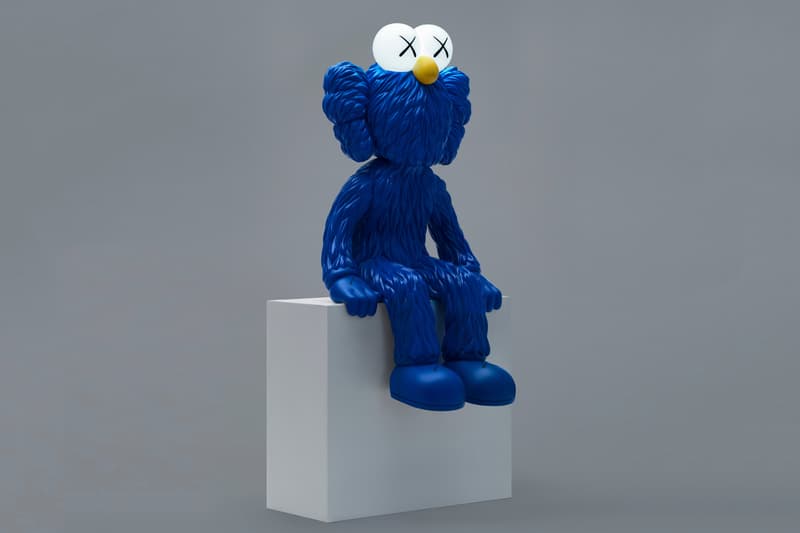 KAWS 宣布將限量 250 枚推出 SEEING by KAWS LED 座燈