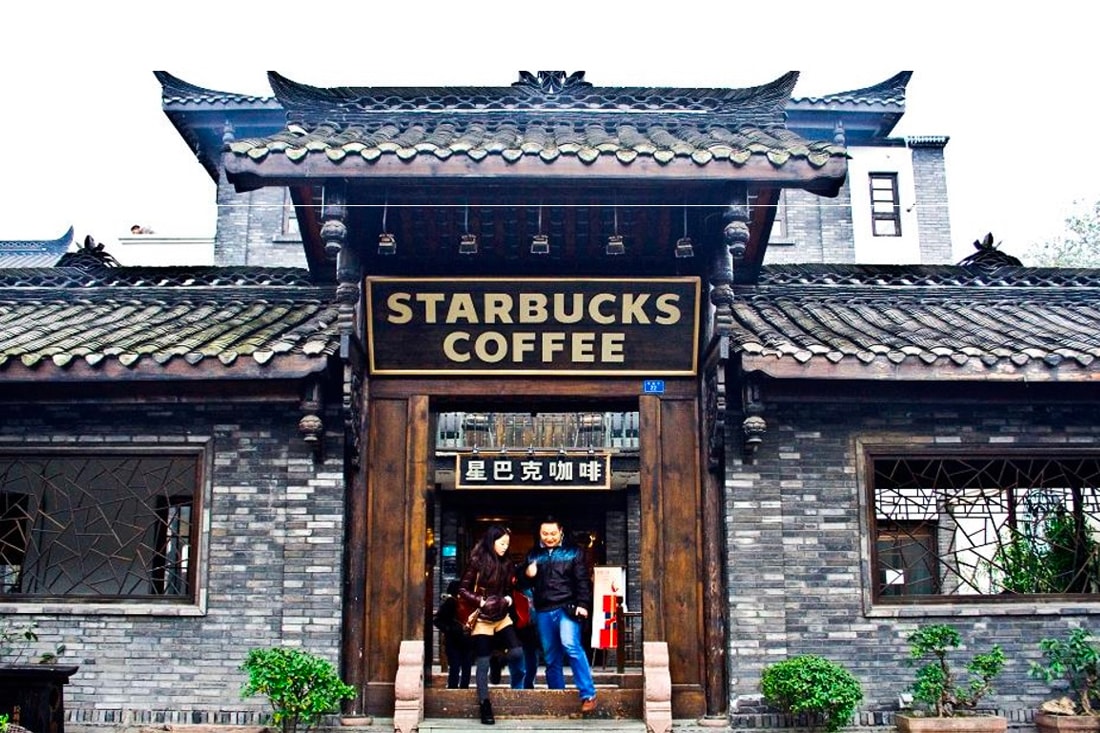 2022 年前 Starbucks 每隔 15 小時都在中國開一間新店
