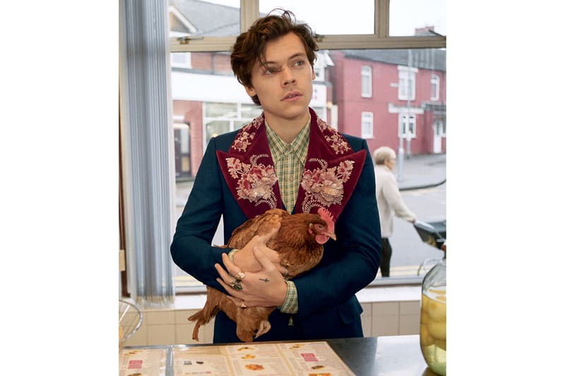 Harry Styles 亮相新一輯 Gucci 正裝系列造型照