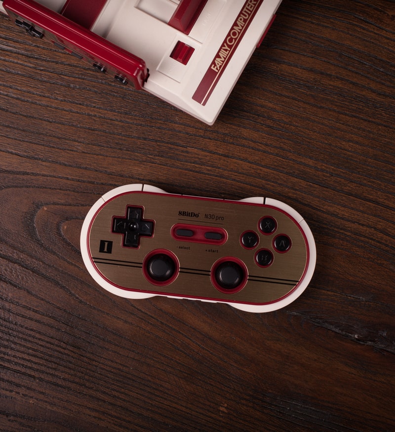古老當時興！8BitDo 再以復古為設推出全新遊戲控制器