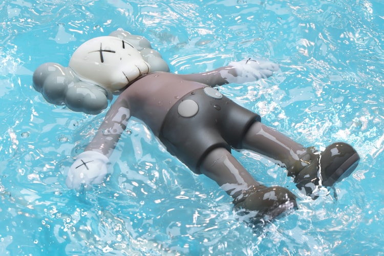 KAWS 全新雕塑展覽「KAWS: HOLIDAY」周邊商品一覽