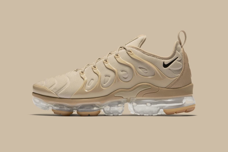Nike Air VaporMax Plus 將「沙漠迷彩」與「數位迷彩」加入在細節之中