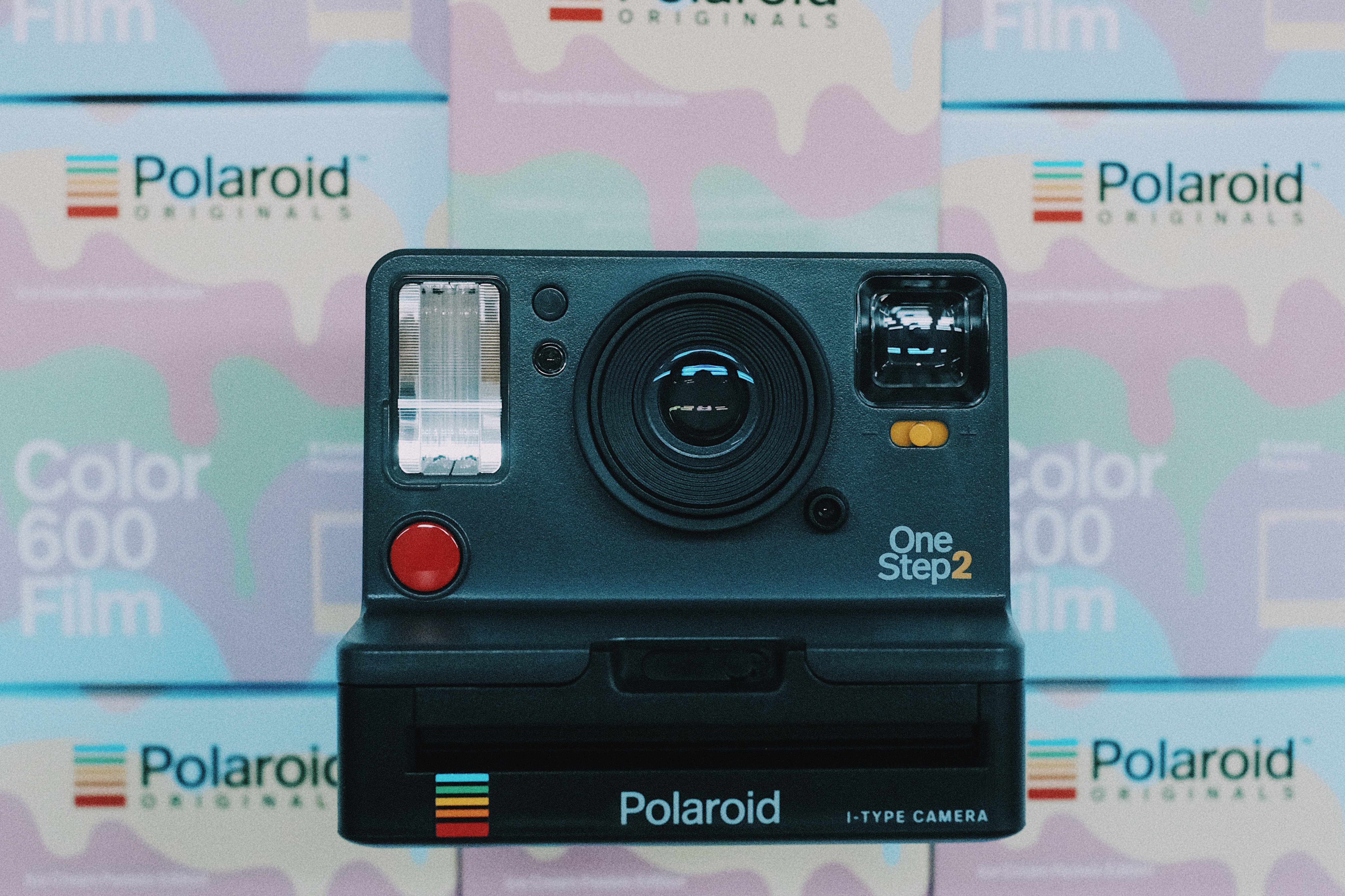 潮流概念店 OVERLAB x Polaroid Originals 文化交流企劃始動
