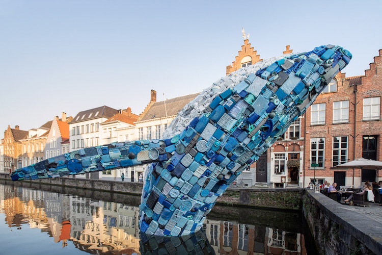 StudioKCA 為 Bruges Triennial 三年展打造大型鯨魚雕像