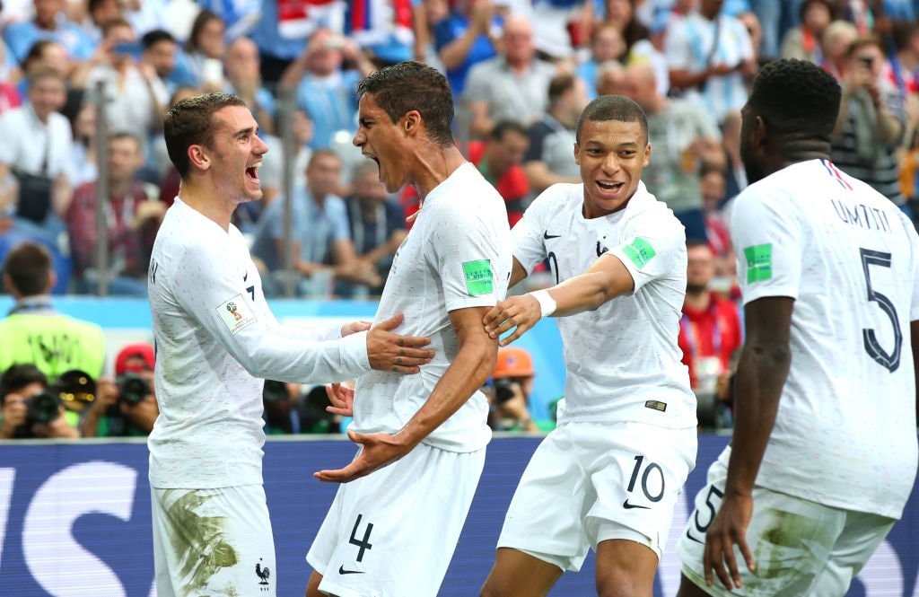 2018 世界盃 − 「八強賽」法國以兩球制勝烏拉圭