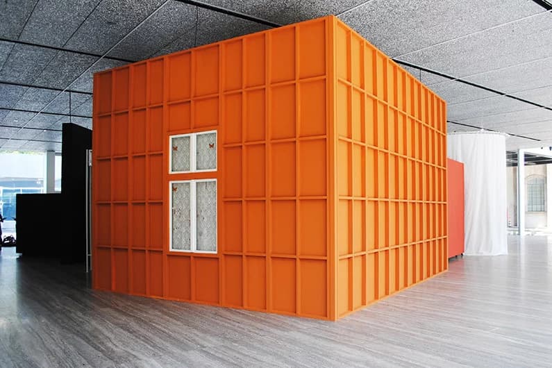 德國藝術家 John Bock 於米蘭 Fondazione Prada 打造全新展覽