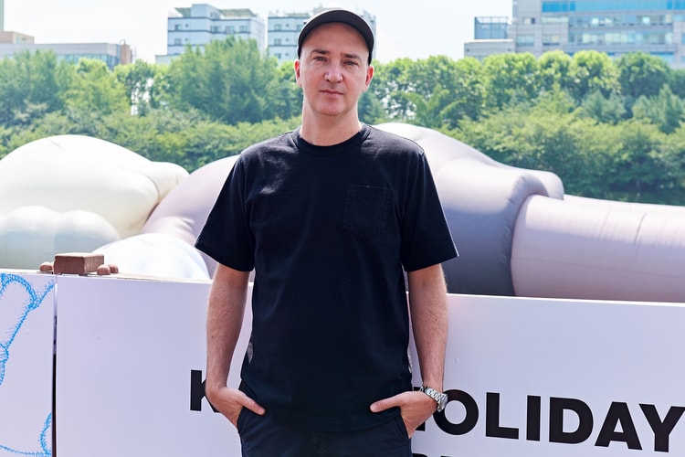 韓國直擊 KAWS 水上漂浮雕塑作品「KAWS:HOLIDAY」期間限定店開幕盛況