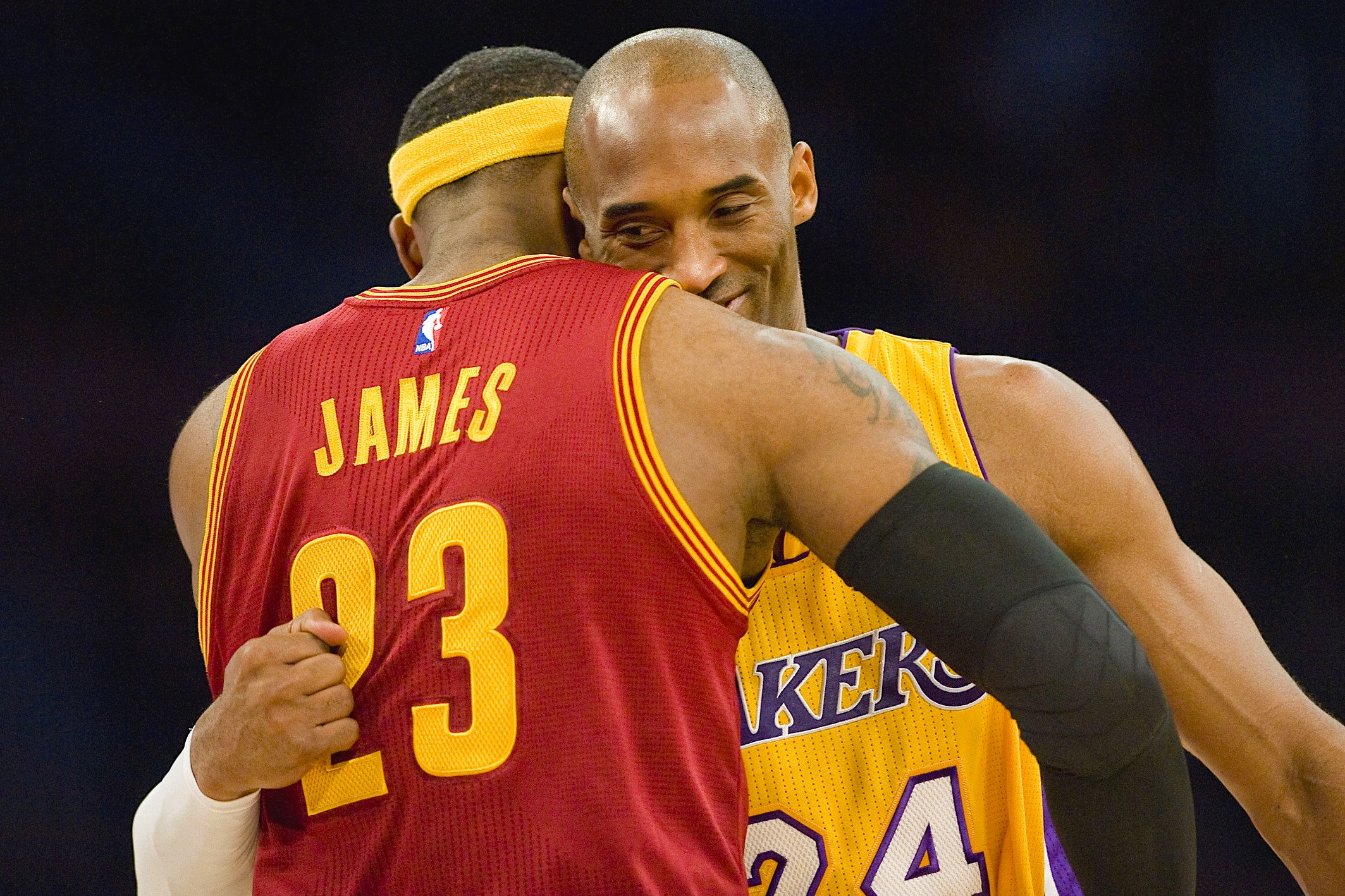 NBA 交易消息－球隊功勳 Kobe Bryant 如何看待 LeBron James 加盟 Lakers？