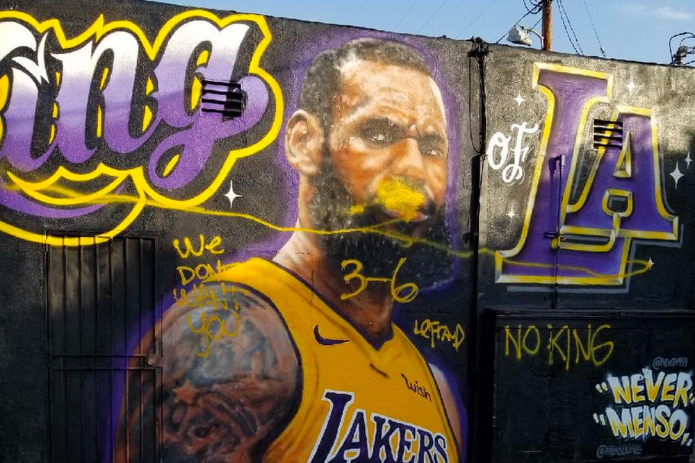 UPDATE: LeBron James 的「King of LA」塗鴉創作者最終選擇塗白清除