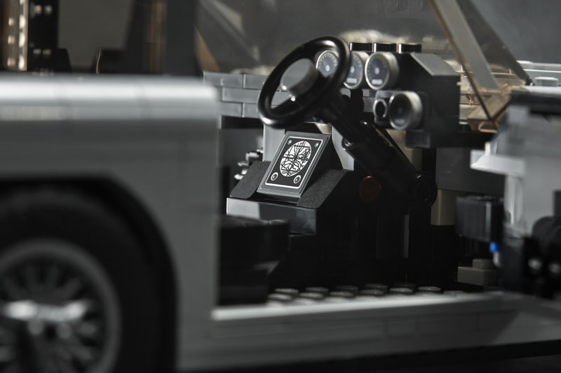 LEGO 打造 007 James Bond™ Aston Martin DB5 跑車積木模型香港上架情報