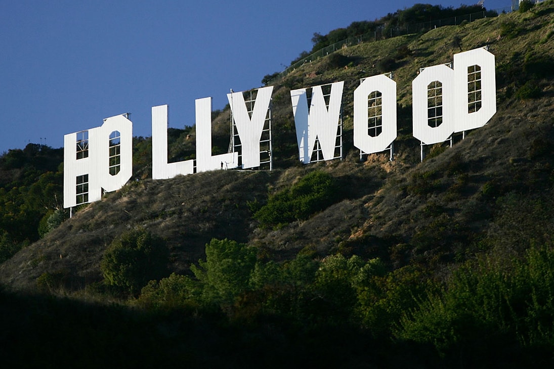 據報導稱  Warner Bros. 有意在 HOLLYWOOD 地標下興建觀光纜車
